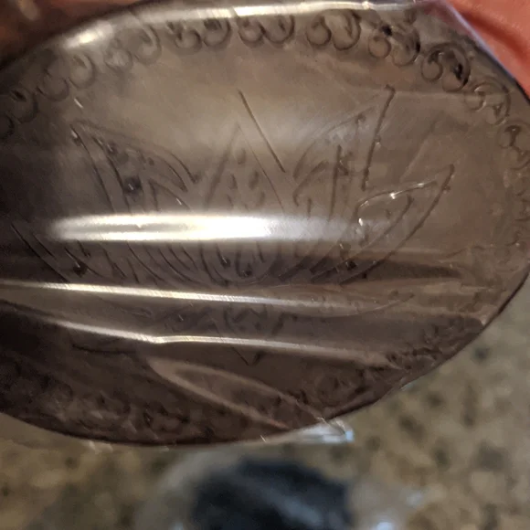 Beautiful embossed cranberry relish honey soaps - Picture 4 of 5